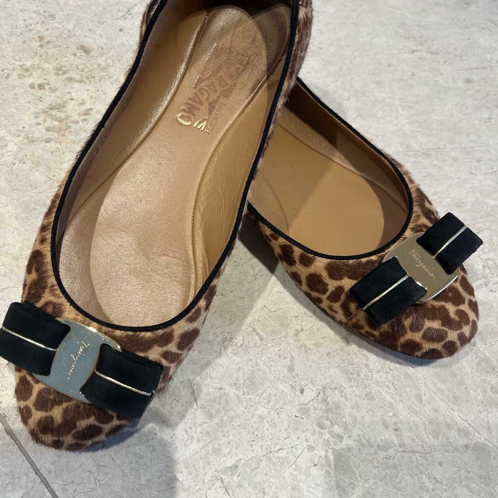 Salvatore Ferragamo Leopard Print Bow-Trim Flats in Brown & Black